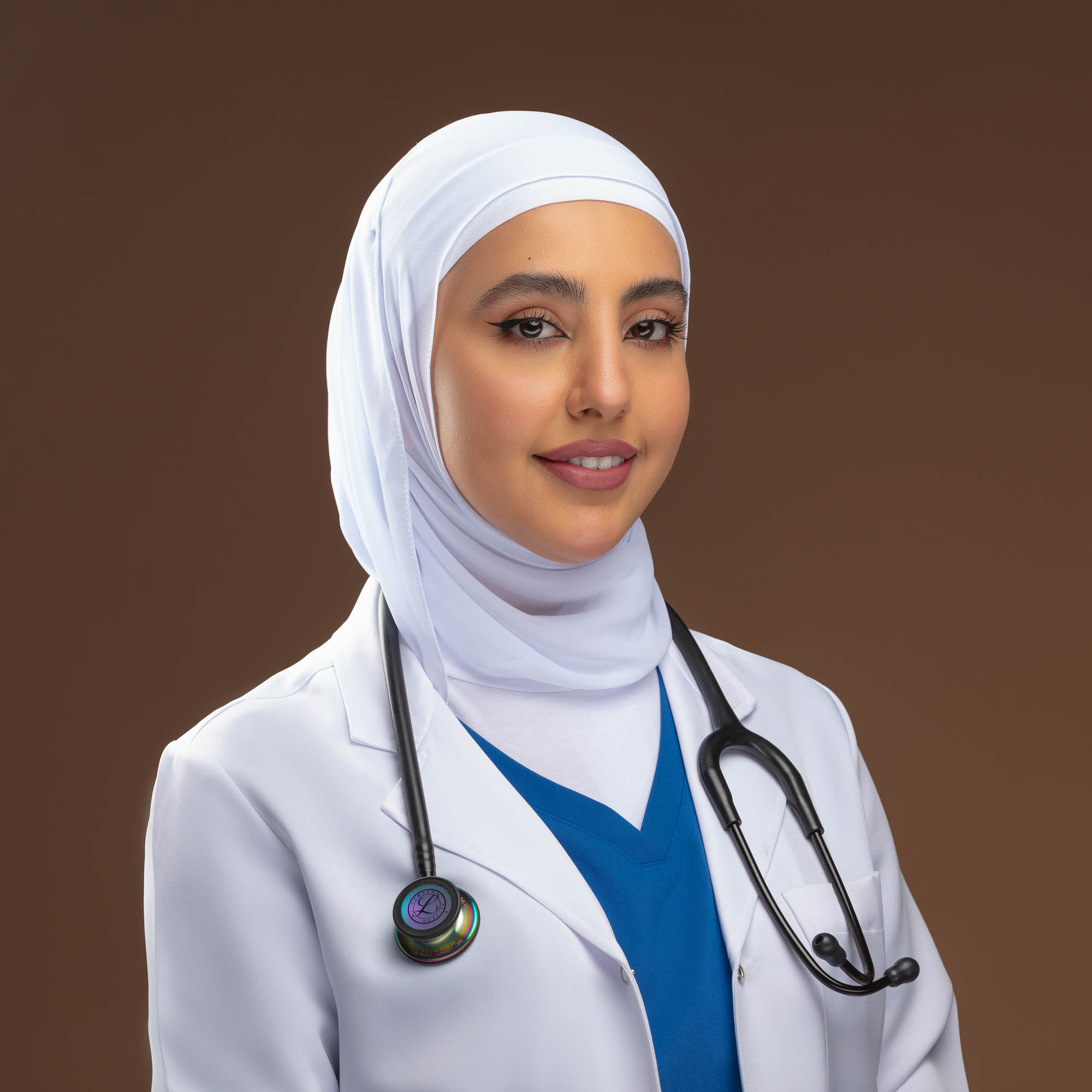 تصوير الخريجين في الاستوديو - Image 6