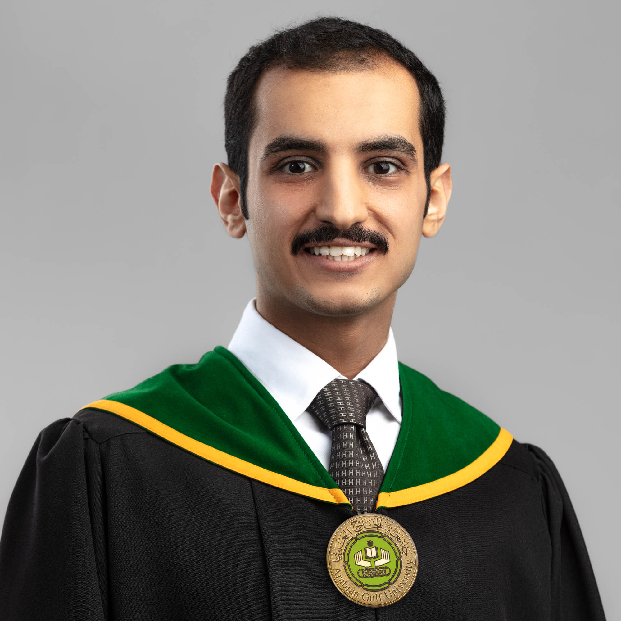 تصوير الخريجين في الاستوديو - Image 8